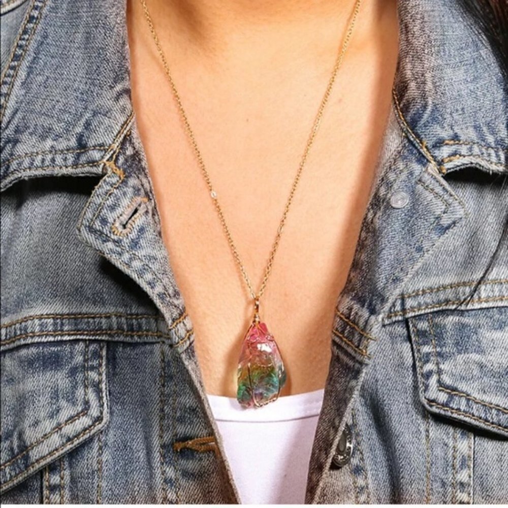 Women`S Rainbow Quartz Chakra Balancing Necklace.